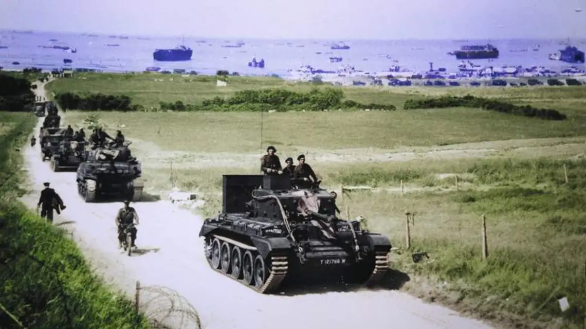 Kolumna brytyjskich czołgów tuż po desancie w Normandii. Ver-sur-Mer, 6 czerwca 1944 r. / Fot. National Archives of Canada / REUTERS / FORUM