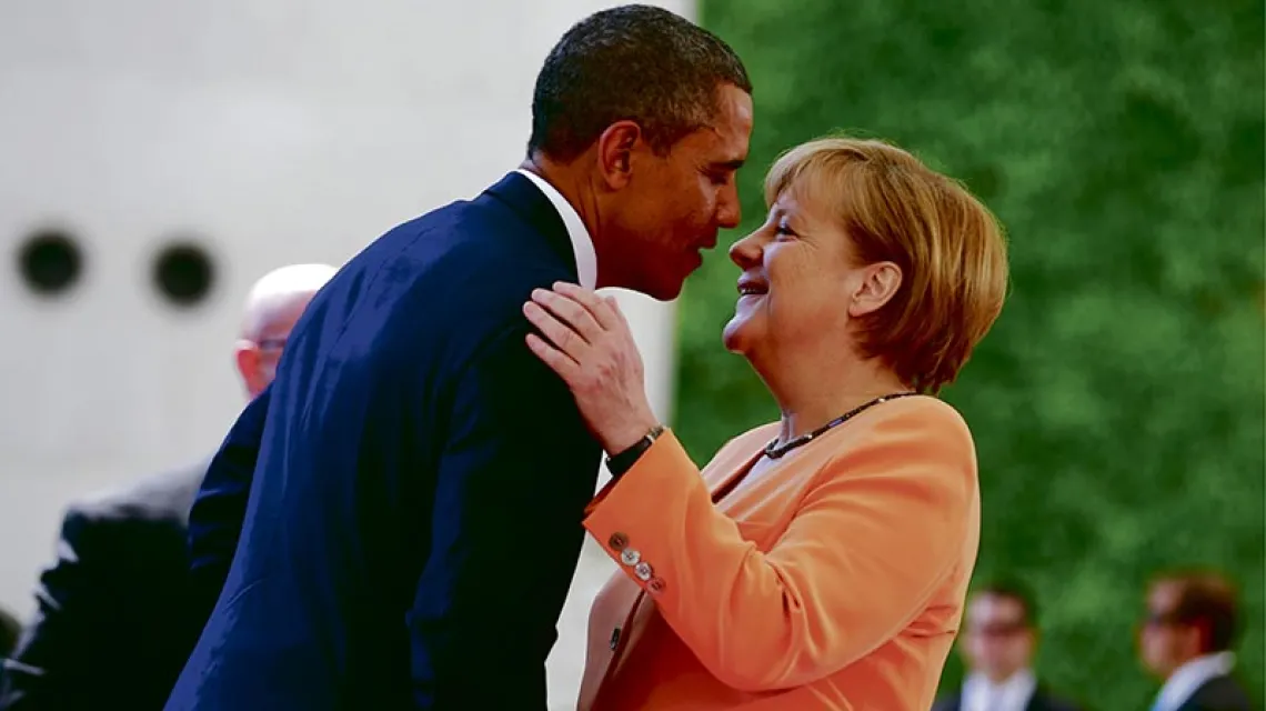 Barack Obama i Angela Merkel, Berlin, czerwiec 2013 r. Wkrótce potem ujawniono, że NSA podsłuchiwała telefon pani kanclerz. / Fot. Thomas Peter / REUTERS / FORUM