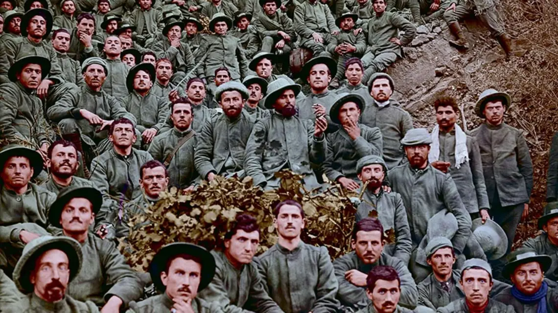 W latach 1914–1918 do niewoli trafiło 8 mln żołnierzy. Powyżej: Włosi w austriackiej niewoli, 1915 r. / Fot. EAST NEWS