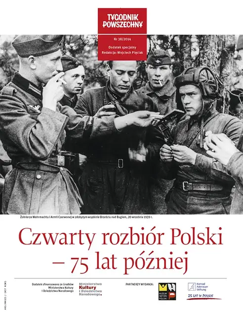 Żołnierze Wehrmachtu i Armii Czerwonej w zdobytym wspólnie Brześciu nad Bugiem, 20 września 1939 r. / Fot. AKG-Images / EAST NEWS