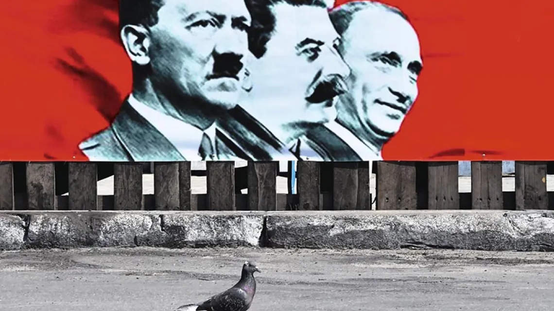 Plakat na kijowskim Majdanie, koniec lipca 2014 r. / Fot. Sergei Supinsky / AFP / EAST NEWS