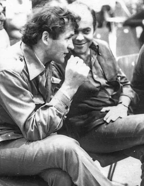 Jacek Kuroń (z prawej) i Henryk Wujec podczas obrad I Zjazdu NSZZ „Solidarność”; Gdańsk, 1981 r. / Fot. Archiwum IPN
