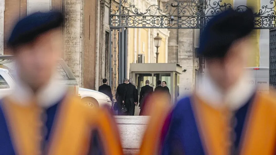 Lefebryści podczas spotkania w Watykanie, październik 2009 r. / Fot. Gregorio Borgia / AP / EAST NEWS
