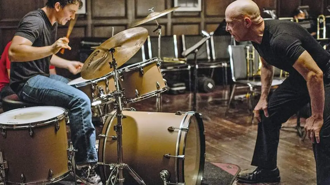 Milles Teller i J.K. Simmons w filmie „Whiplash” / Fot. Daniel McFadden / MATERIAŁY PRASOWE