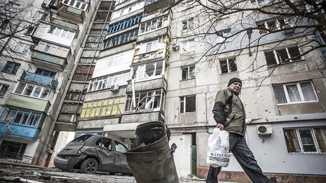 Fragment jednej ze 120 rakiet „Grad”, które spadły na Mariupol 24 stycznia 2015 r. / Fot. AP / EAST NEWS