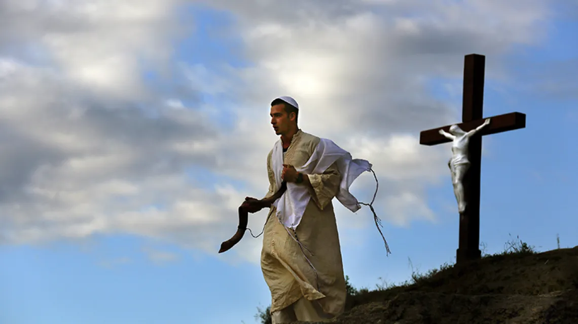Chasydzki pielgrzym w Humaniu, kadr z filmu „Dybuk...” / Fot. MATERIAŁY PRASOWE / KFF