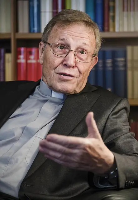 Kardynał Walter Kasper, Watykan, 17 czerwca 2015 r. / Fot. Domenico Stinellis / AP / EAST NEWS