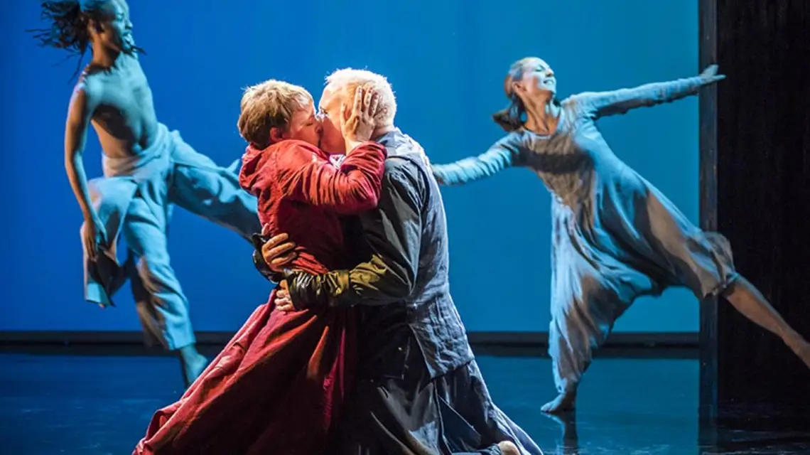 Rachel Nicholls (Isolda) i Peter Wedd (Tristan), prywatny teatr w Gloucestershire, czerwiec 2015 r. / Fot. Matthew Williams-Ellis / MATERIAŁY PRASOWE
