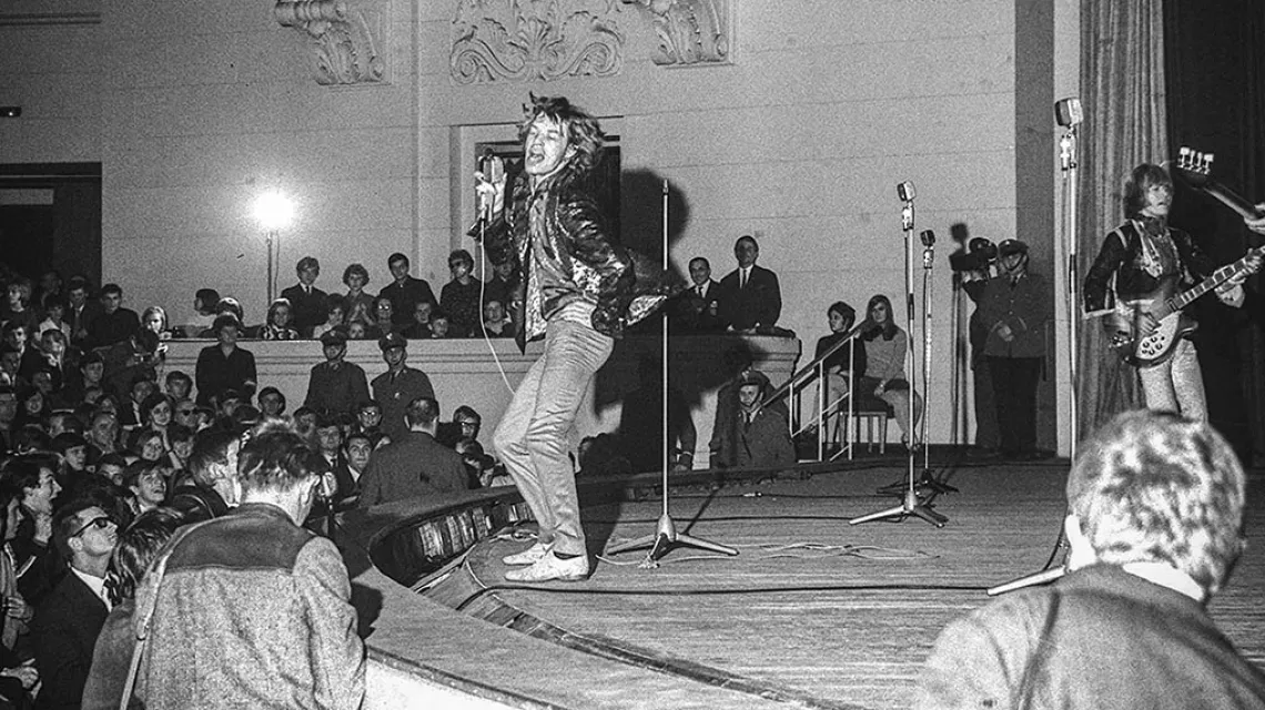 Rolling Stonesi w Sali Kongresowej, kwiecień 1967 r. / Fot. Cezary Langda / PAP