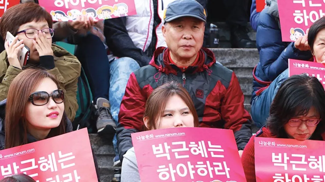 Protest z żądaniem dymisji prezydent Korei Południowej Park Geun-hye. Seul, 12 listopada 2016 r. / Fot. Sunny Mok / EYEPRESS / AFP / EAST NEWS