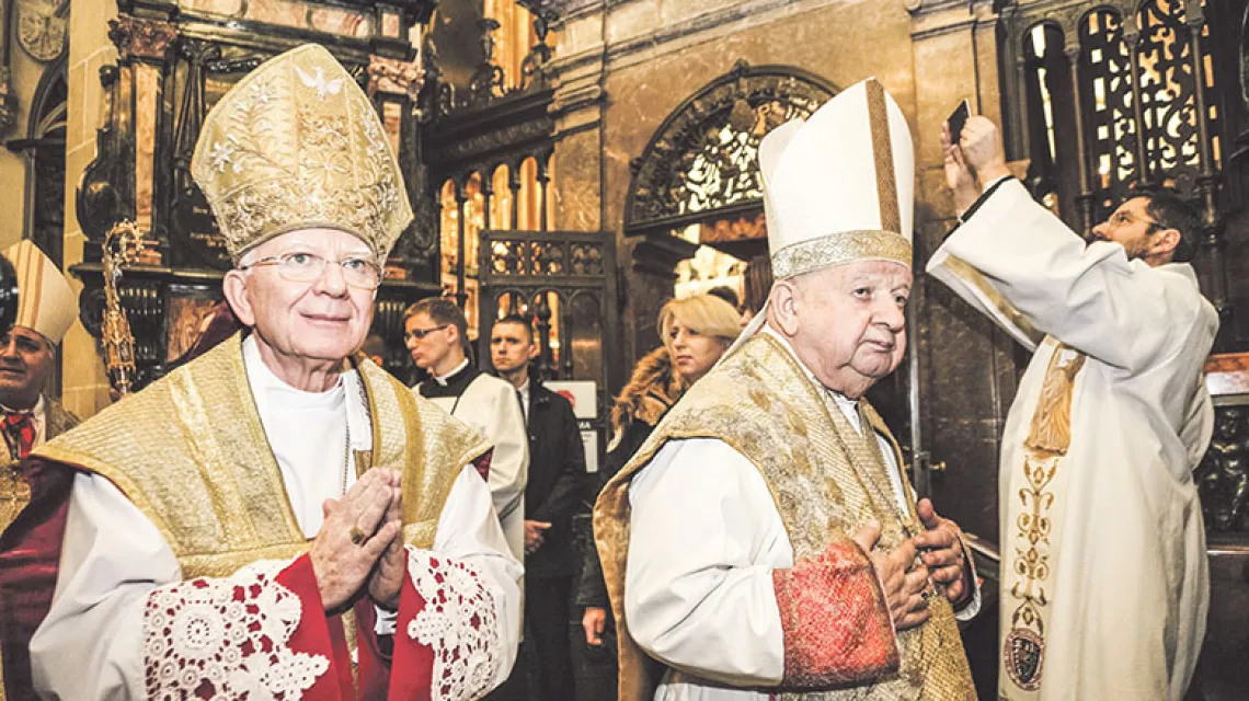 Abp Marek Jędraszewski i kard. Stanisław Dziwisz, katedra na Wawelu, 28 stycznia 2017 r. / Fot. Beata Zawrzel / REPORTER