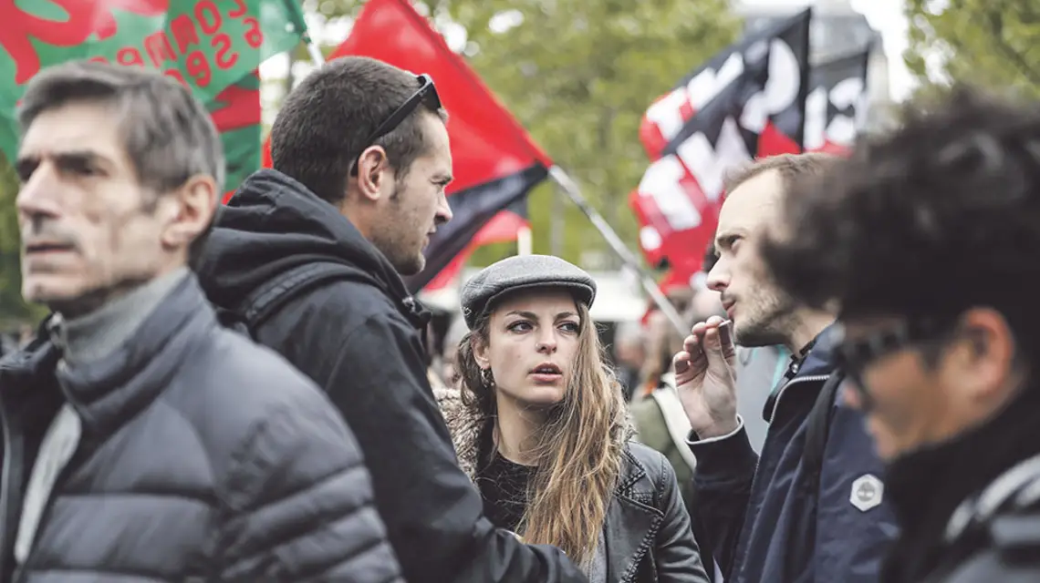 Protest środowisk lewicowych przeciw nowemu prezydentowi, plac Republiki, Paryż, 8 maja 2017 r. / Fot. Tolga Akmen / LNP / REX / SHUTTERSTOCK / EAST NEWS