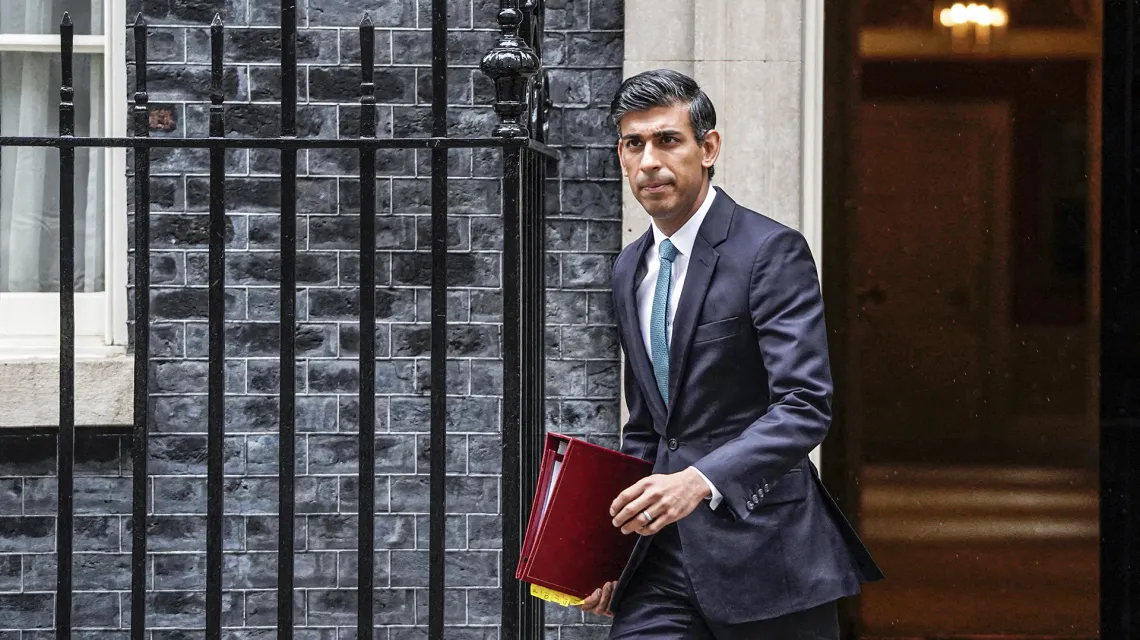 Premier Wielkiej Brytanii Rishi Sunak na Downing Street 10. Londyn, 26 października 2022 r. Fot. NIKLAS HALLE'N / AFP / EAST NEWS / 