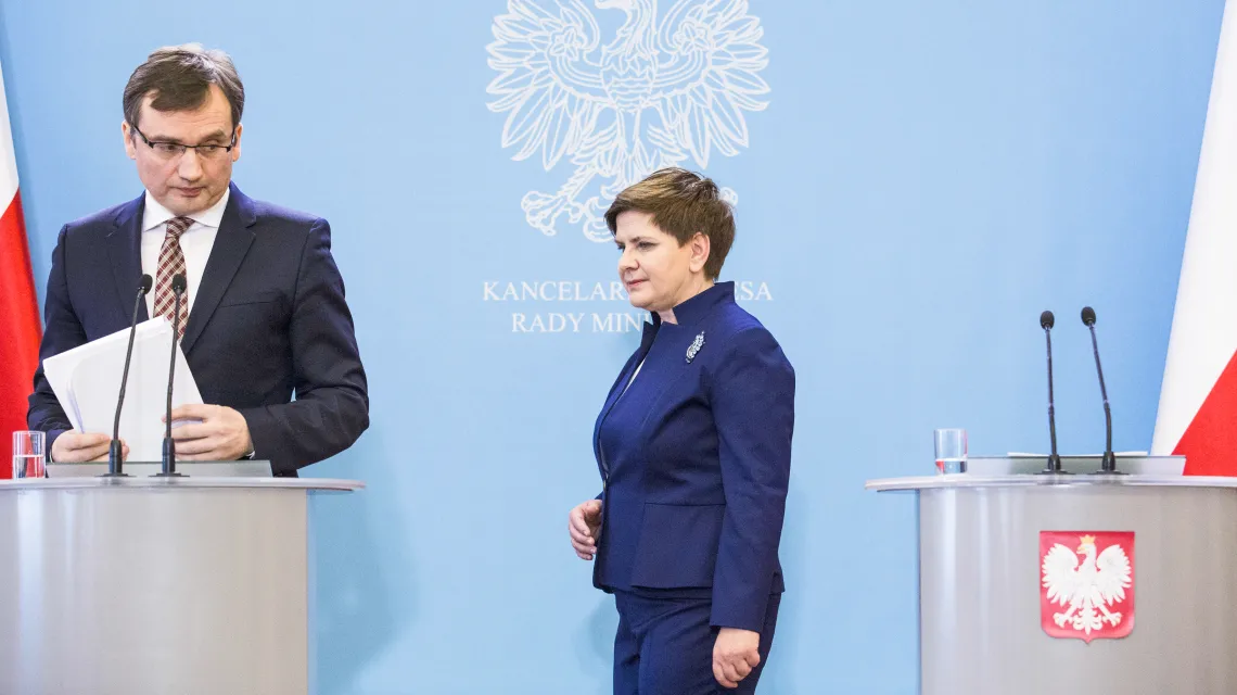Premier Beata Szydło i minister sprawiedliwości Zbigniew Ziobro. Warszawa, 03.03.2016 r. /  / Fot. Andrzej Hulimka/REPORTER