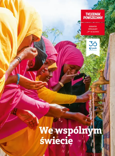 Okładka dodatku PAH: Punkt wodny w Somalii, październik 2019 r / RAFAŁ GRZELEWSKI / PAH
