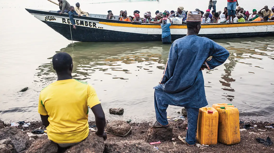 Nad jeziorem Wolta, Ghana, marzec 2018 r. / Fot. Grażyna Makara / 