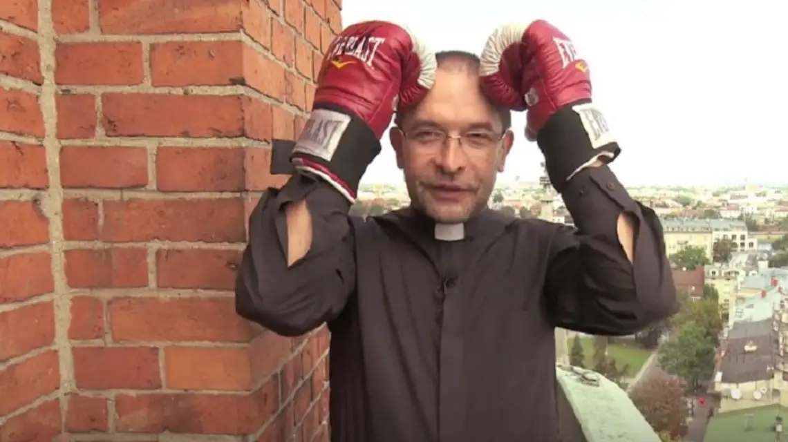 Ks. Jacek Stryczek. Fot: Youtube.com / 