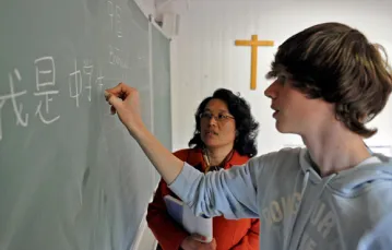 Nauka języka chińskiego w katolickiej szkole Sankt Blasien, Niemcy /fot. KNA-Bild / 