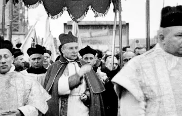 W listopadzie 1948 r. Pius XII mianował Stefana Wyszyńskiego metropolitą gnieźnieńskim i warszawskim. Prymas stał sięszybko celem UB. / fot. PAP / 