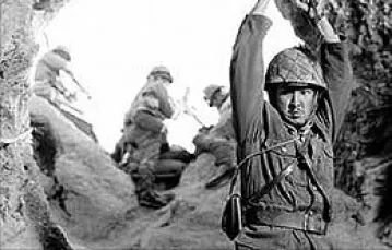 Japońscy żołnierze; kadr z filmu "Listy z Iwo Jimy" / 
