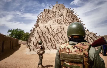 Przed grobowcem Askii, Gao, Mali, 10 marca 2020 r. / MICHELE CATTANI / AFP / EAST NEWS