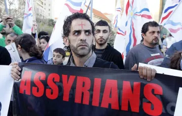 Demonstracja przed siedzibą ONZ w Bejrucie (Liban) w obronie chrześcijan z Syrii uprowadzonych przez dżihadystów, 28 lutego 2015 r. / / Fot. Nabil Mounzer / EPA / PAP