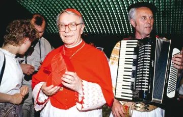 Po odzyskaniu wolności – już „legalnie” jako kardynał / Fot. Gałązka / SIPA / EAST NEWS