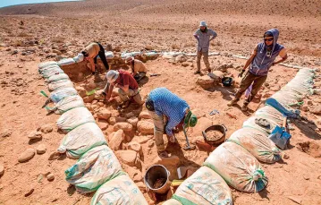 Zespół archeologów z UJ na stanowisku Faysaliyyah w południowej Jordanii / PIOTR KOŁODZIEJCZYK