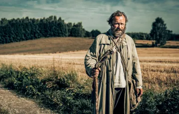 Leszek Lichota jako Antoni Kosiba w filmie "Znachor", Netflix, 2023 // fot. Bartosz Mrozowski / materiały prasowe