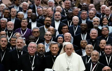 Papież Franciszek z uczestnikami synodu o synodalności, Watykan, październik 2023 r. // For. Tiziana Fabi / AFP / East News 