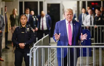 Donald Trump przed procesem w sądzie karnym na Manhattanie. Nowy Jork, 19 kwietnia 2024 r. // Fot. Curtis Means / AFP / East News