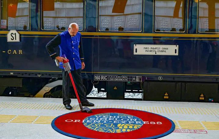 Venice Simplon-Orient-Express po przybyciu do Stambułu, 31 sierpnia 2025r. // Fot. Yasin Akgul / AFP / East News