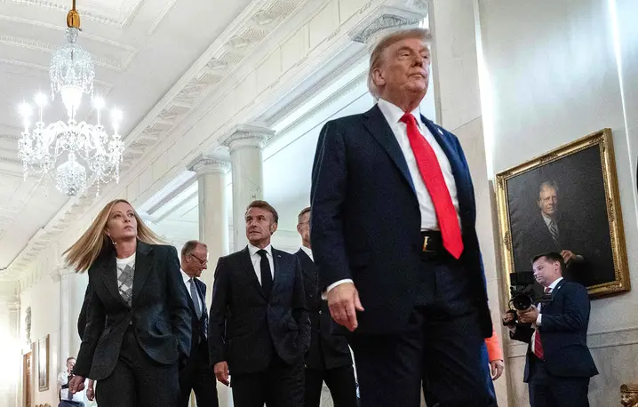 Spotkanie Donalda Trumpa z przywódcami państw europejskich. Waszyngton, 18 sierpnia 2025 r. // Fot. Andrew Caballero-Reynolds / East News