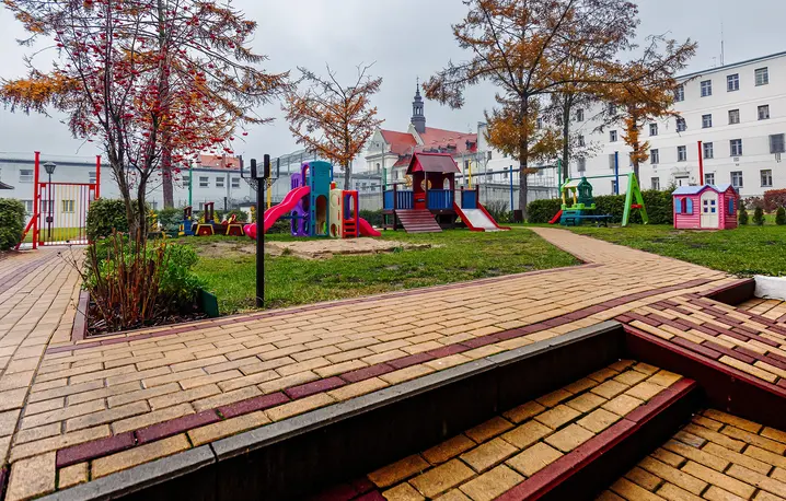 Plac zabaw w Domu Matki i Dziecka w Zakładzie Karnym nr 1 w Grudziądzu // Fot. Wojciech Laczkowski / Materiały prasowe ZK Grudziąc 