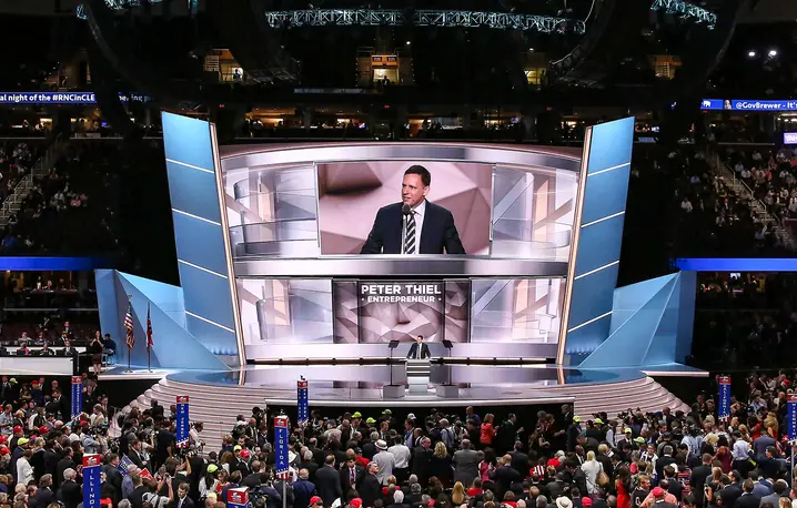 Peter Thiel przemawia poczas Konwencji Partii Republikańskiej. Cleveland, 21 lipca 2016 r. // Fot. David Paul Morris / Bloomberg / Getty Images