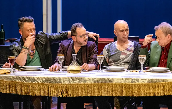 Adam Szczyszczaj, Andrzej Szeremeta, Jan Frycz, Michał Opaliński w spektaklu „Wycinka”, reż. Krystian Lupa. Teatr Telewizji 2025 // Fot. Arsen Petrovych / TVP 