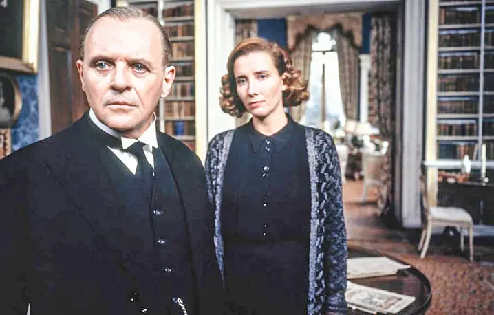 Antony Hopkins i Emma Thompson w filmie „Okruchy dnia”, reż. James Ivory, Netflix // materiały prasowe