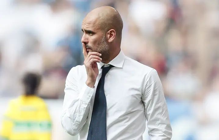 Josep Guardiola podczas meczu Bundesligi pomiędzy Hamburger SV a FC Bayern Monachium. 20 września 2014 r. // Oliver Hardt / Getty Images