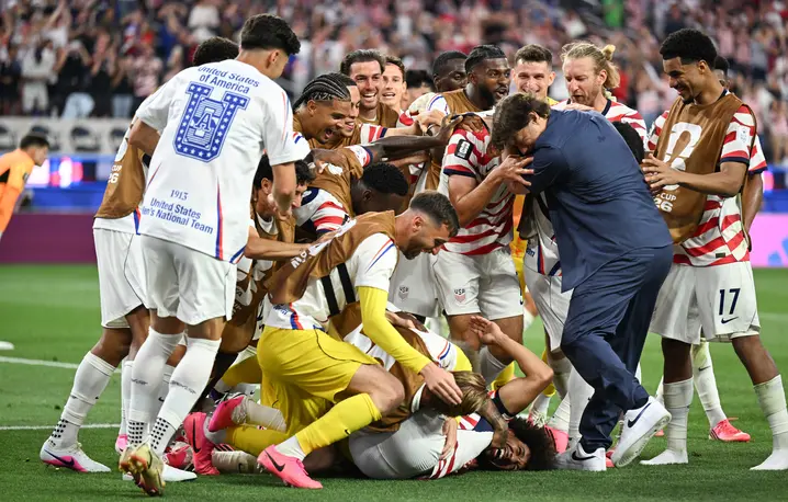 Piłkarze reprezentacji USA świętują bramkę podczas meczu z Paragwajem na mundialu 2026