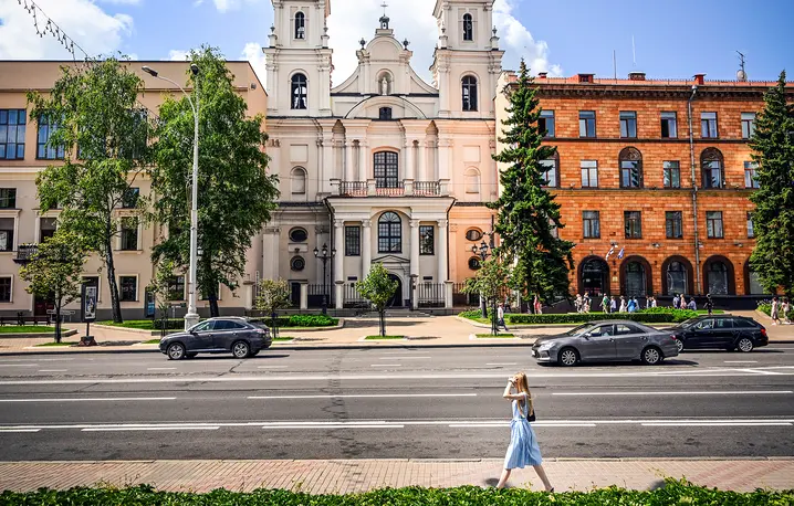 Kościół katedralny katolickiej archidiecezji mińsko-mohylewskiej. Mińsk, 22 lipca 2022 r. // Fot. Alexander Nemenov / AFP / East News