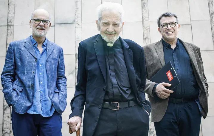 Piotr Mucharski, ks. Adam Boniecki i Jacek Stawiski. Kraków, maj 2026 r. // Fot. Grażyna Makara