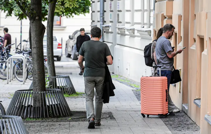 Aparthotele i turyści w Krakowie. 12 czerwca 2026 r. // Fot. Jakub Włodek / Agencja Wyborcza.pl