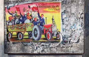 Plakat propagandowy z czasów stalinowskich / DOMENA PUBLICZNA / TP