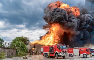 Pożar hali z odpadami niebezpiecznymi w Zielonej Górze-Przylepie, 22 lipca 2023 r. / NEWSLUBUSKI / EAST NEWS