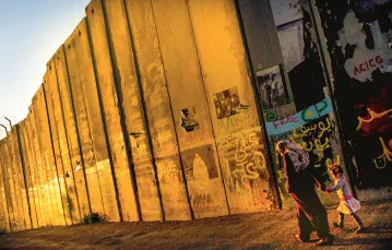 Po palestyńskiej stronie muru, Betlejem, maj 2010 r. / BERNAT ARMANGUE / AP/ EAST NEWS