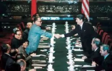 Styczeń 1984, Zhao Ziyang spotyka się z Ronaldem Reaganem w Białym Domu / 