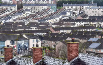 Dzielnica Bogside, gdzie podczas Krwawej Niedzieli w 1972 r. brytyjscy żołnierze zabili nieuzbrojonych demonstrantów, Londonderry, marzec 2019 r. / CHARLES MCQUILLAN / GETTY IMAGES