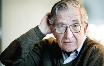 Noam Chomsky, maj 2004 r. / HOLDE SCHNEIDER / VISUM / FORUM