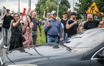 Protest w trakcie wizyty Jarosława Kaczyńskiego, Kórnik, 23 lipca 2022 r. / RAFAŁ POZORSKI / AGENCJA WYBORCZA.PL