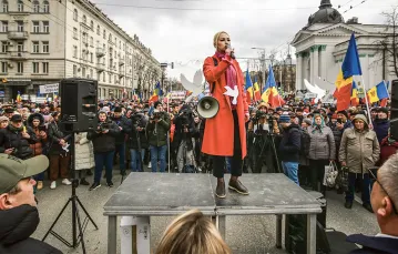 Marina Tauber, wiceprzewodnicząca prorosyjskiej Partii Șor, na wiecu antyrządowym w Kiszyniowie, 28 lutego 2023 r. / AUREL OBREJA / AP / EAST NEWS
